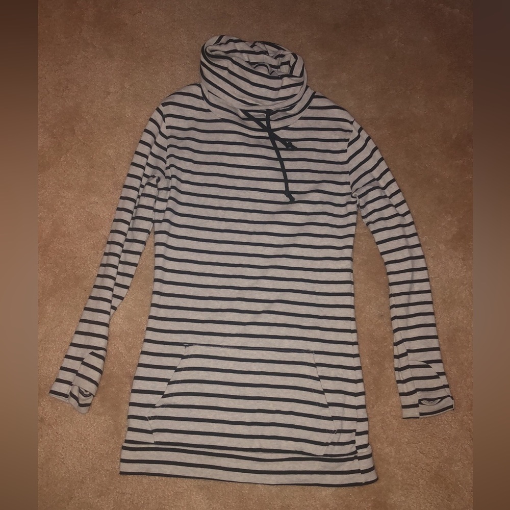 Womens Lily & Lottie boutique cowl neck tunic size small